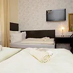 Pytloun Design Self Check-in 4*