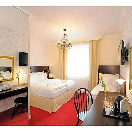 فندق Pytloun Design Self Check-in 4*