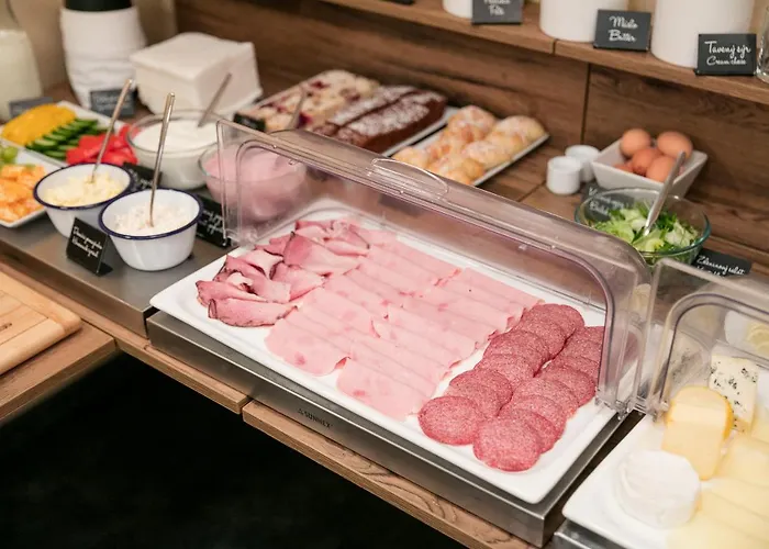 Pytloun Design Self Check-in 4*